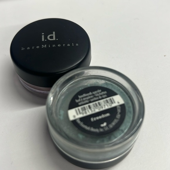 I.d. bareMinerals Freedom Loose Eyeshadow Pot 0.02oz - Picture 1 of 2